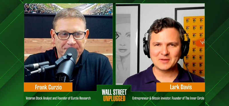 Lark Davis, The Inner Circle